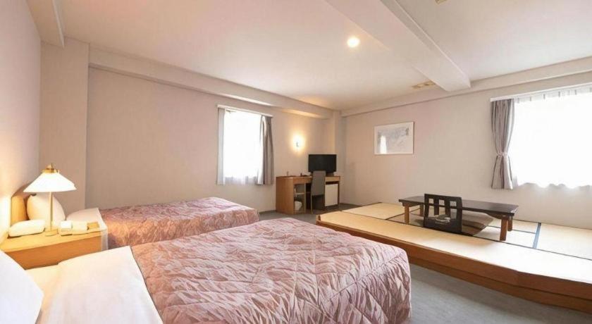 Main Hotel Miyakonojō Esterno foto